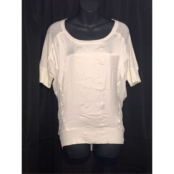 NEW WITH TAGS Express. Crewneck Women's off white cream colored Pullover Lightwe - Picture 2 of 6